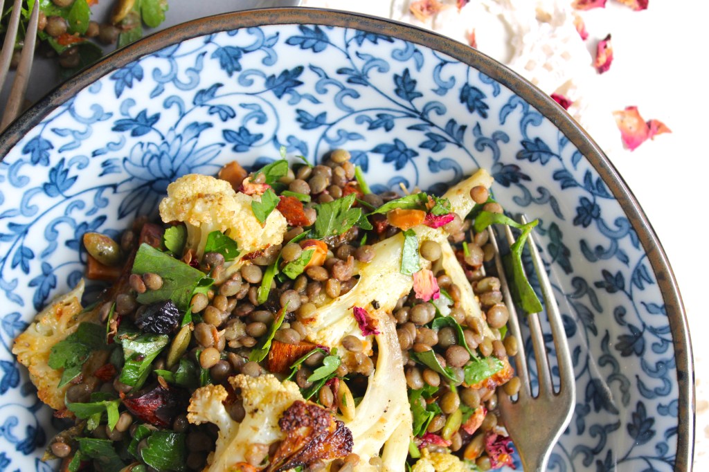 roasted-cauliflower-lentil-salad-bowl