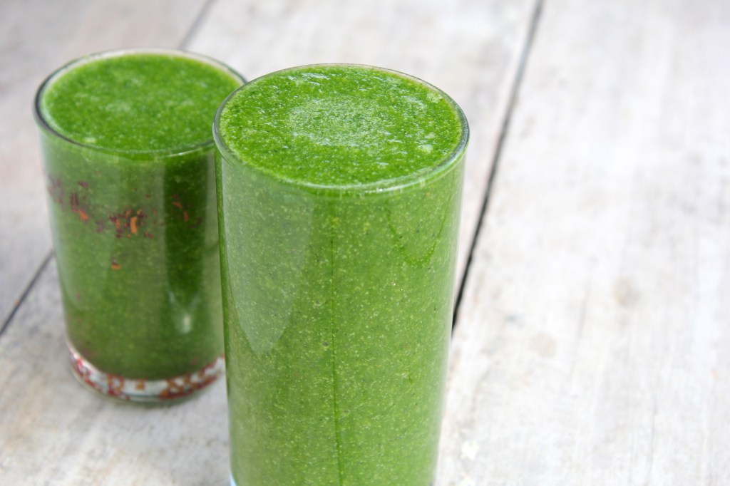 green-coconut-pineapple-smoothie