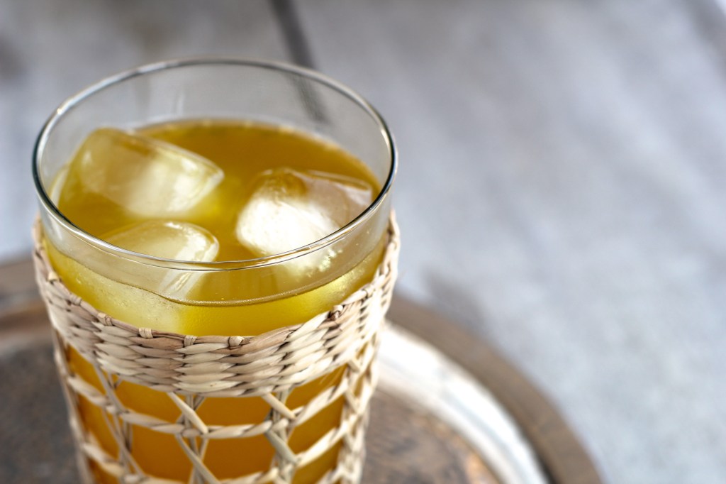 turmeric-ginger-juice-glass