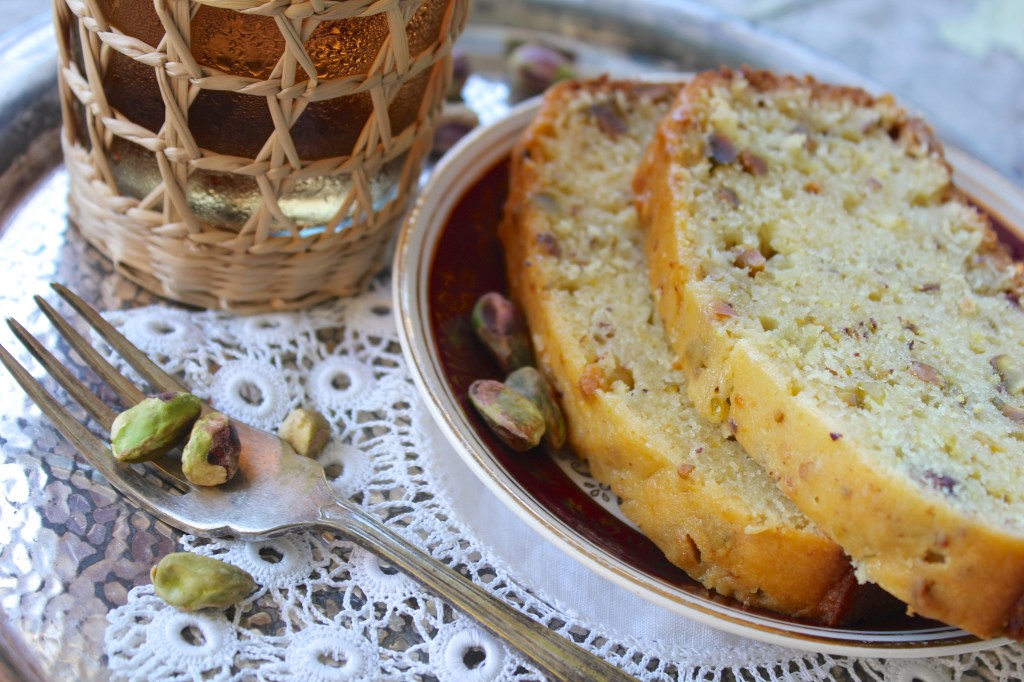 pistachio-lemon-cake-fork