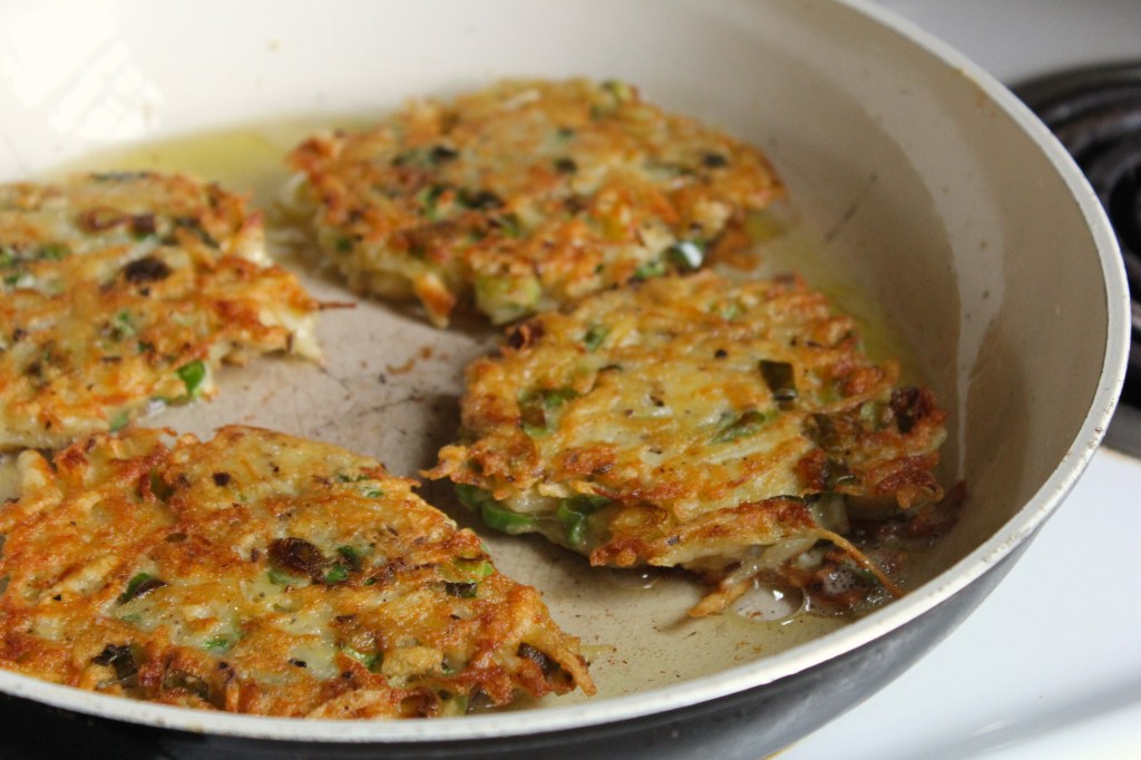 potato-latkes-frying