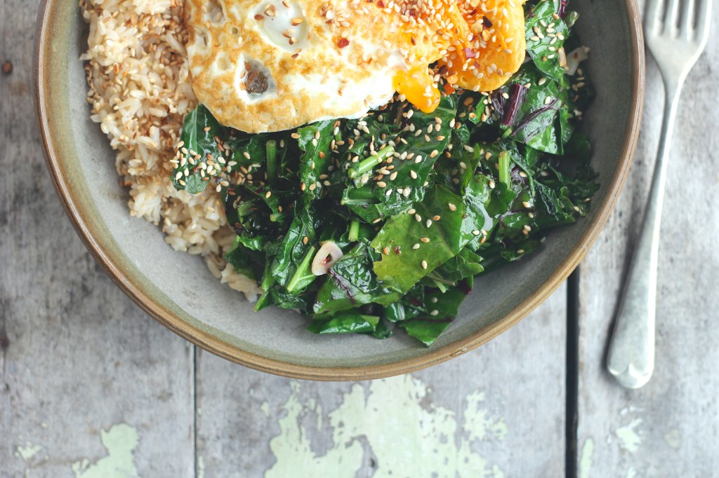 greens-eggs-bowl