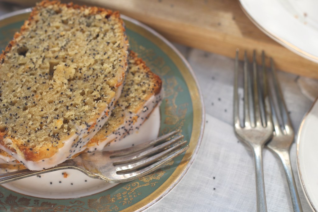 grapefruit-poppyseed-cake-slices