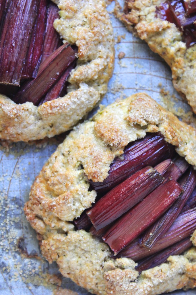 rhubarb-pistachio-galette