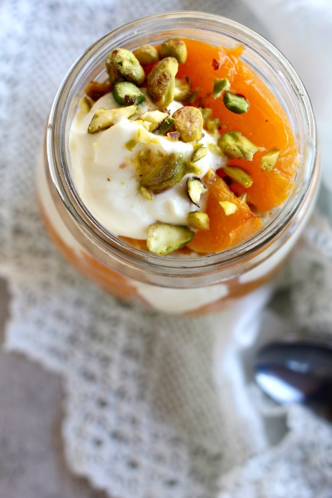 eton-mess-vertical-closeup