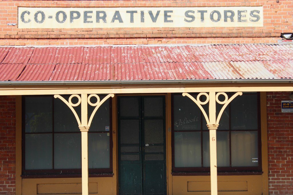 peach-galette-cooperative-stores