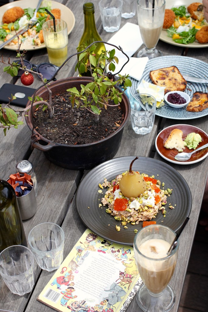 peach-galette-goathouse