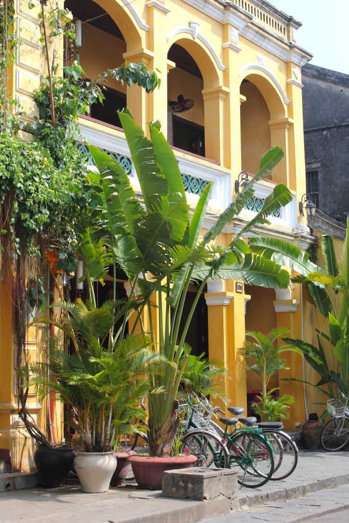 vietnam-hoi-an-streets